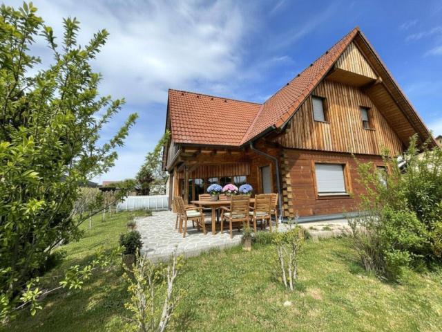 Obervogau Charmantes Einfamilienhaus mit 4 Zimmern und einem 2ten kleinen Haus sowie Doppelcarport vielseitig verwendbar!