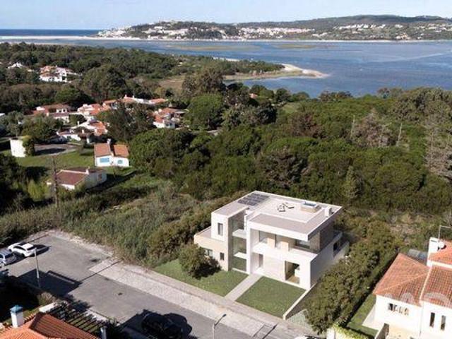 Obidos Leiria 98378263