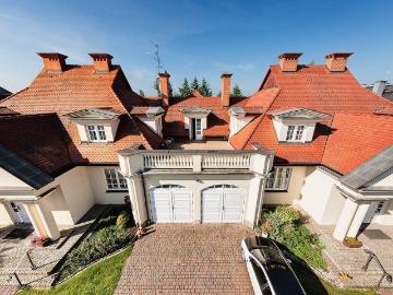 Obiekt 2789 m² pod działalność w Plewiskach, Grunwaldzka