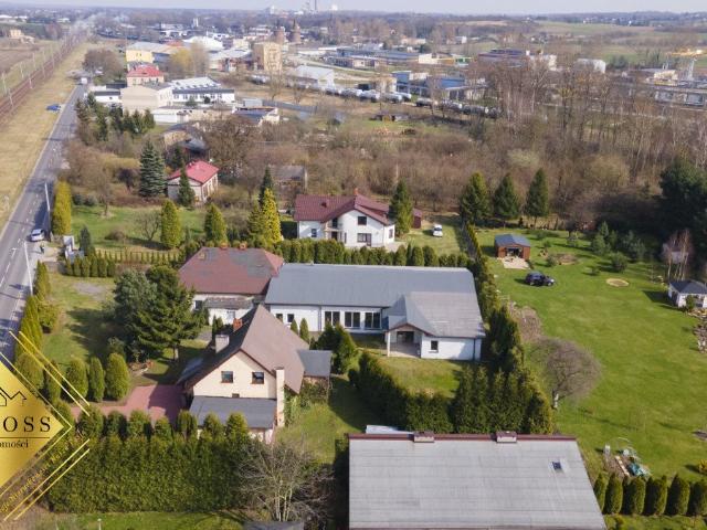 Sprzedam obiekt komercyjny 393 m² z potencjałem na salę weselną