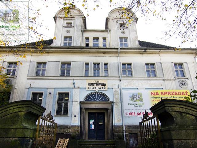 Obiekt komercyjny w Dusznikach Zdroju centrum, 1700 m²