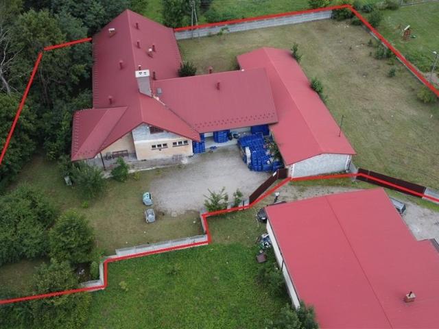 Obiekt przemysłowy 500m2 z magazynem i działką w Radgoszczy