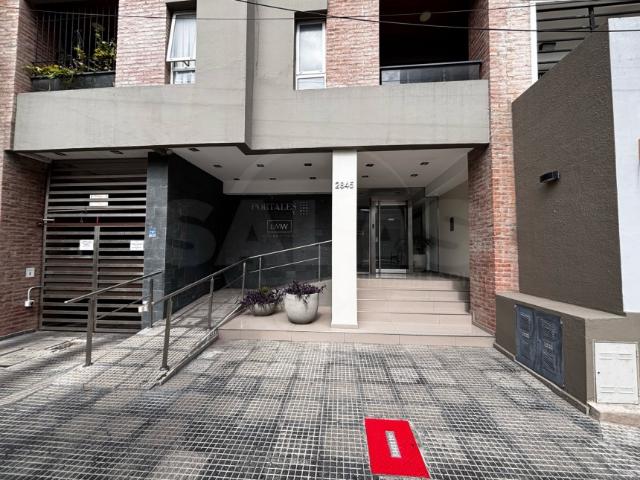 Obispo Gelabert 2800, Constituyentes