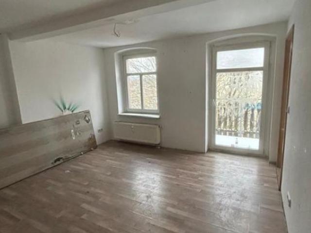 Objekt Nr.: 111 2 24 leerstehende 1 Zimmer ETW im DG mit Dusche, Balkon, Abstellraum und Bodenkammer in Plauen Haselbrunn