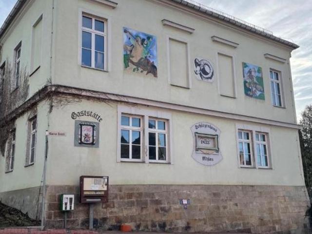 Objekt Nr.: 13524 teilsaniertes Wohn und Geschäftshaus ehemalige Tanzgaststätte mit Saal in Reichenbach OT Mylau