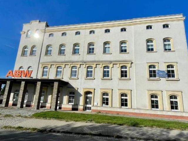 Objekt Nr.: 14224 großes Gewerbeobjekt mit Büro und Lagerflächen und 3 Wohneinheiten in Falkenstein