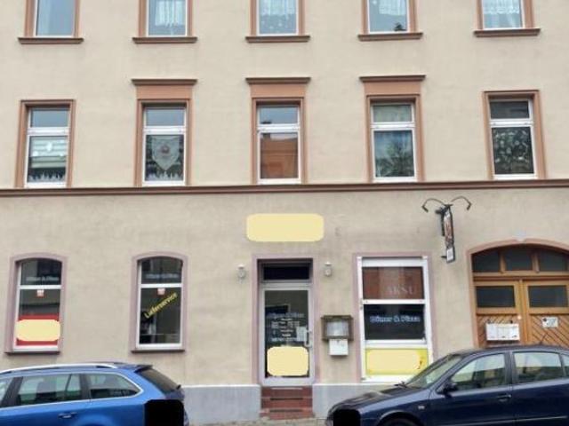Objekt Nr.: 15623 vermietetes Wohn und Geschäftshaus mit Hinterhaus und Garagen in 1A Lage mitten im Zentrum von Oelsnitz