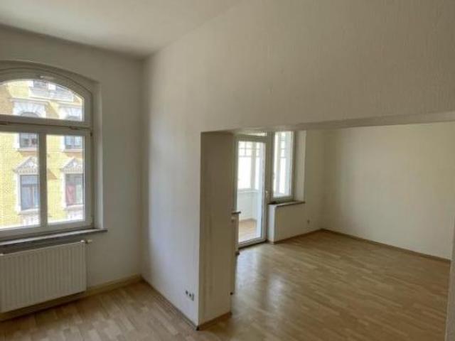 Objekt Nr.: 3724 vermietete 2 Zimmer ETW im 2. OG mit EBK, Loggia, FBH und Wanne zentrumsnah in Plauen