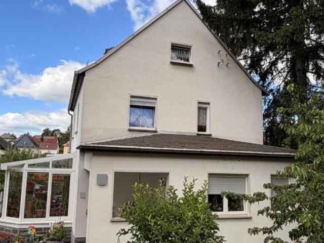 Objekt Nr.: 64126 Schönes Einfamilienhaus mit Doppelgarage, Pool, Gartenhaus u.v.m. in begehrter Wohnlage in Plauen