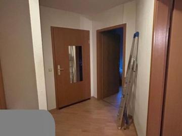 Objekt Nr.: 9625 schöne vermietete 2 Zimmer ETW im DG mit Wanne in Plauen Südvorstadt