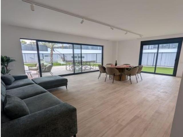 Obra nueva en alquiler en La marina beach