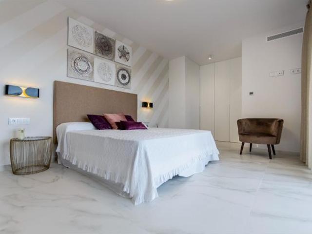OBRA NUEVA. VILLAS GEMMA PLUS ORUHUELA COSTA. PLAYA A 350 METROS