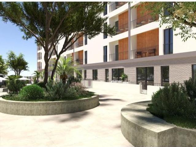 Obra Nueva 2ºB Escalera IV con jardines y piscina en zonas comunes, con terraza y balcón dando a la