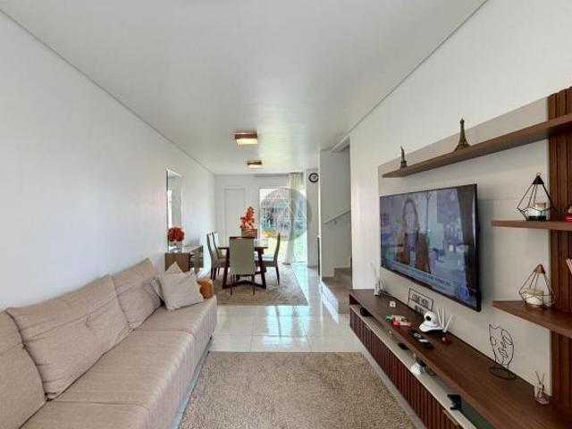 obrado com piscina e amplo quintal à venda, 140m² por R$ 630.000 Costeira SJP/PR