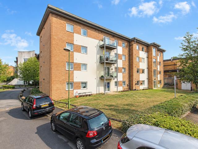 Observer Drive, Watford, Hertfordshire WD18, 1 bed detached house to rent, £1,395 pcm | PrimeLocation