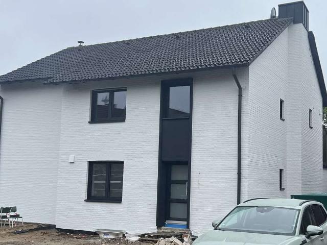 OG Wohnung 100 m² kernsaniert! Innenstadtlage mit Garten + Garage