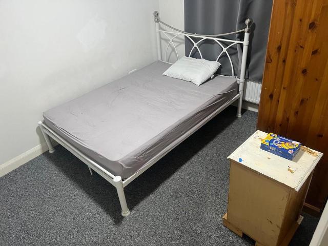 Oglethorpe Road, London, RM10 7SA, United Kingdom | 3 bed apartment for rent #137838984 | Rentberry