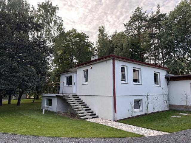 Nowoczesny kompleks 520 m² na wynajem lub sprzedaż w Łodzi
