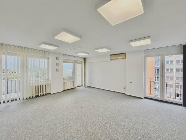 Przestronne biuro 127 m² z widokiem na Piotrkowską
