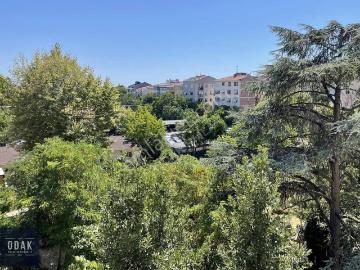 Odak'tan Moda Cem Sokak'ta Asansörlü Geniş Mobilyalı 3+1