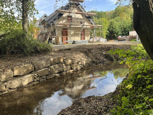 Odenthal Kernsaniert ihr Haus am Bach mit 1750qm Grundstück inkl Wärmepumpe, PV KFW 55