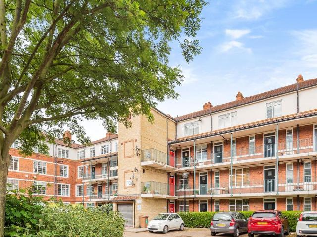 Odessa Street, Surrey Quays SE16 2 bed apartment to rent £2,150 pcm £496 pw
