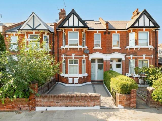 Odessa Road, London NW10 3 bed flat to rent £2,850 pcm £658 pw