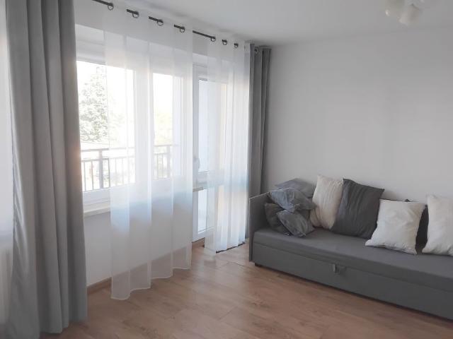 Odległa, 4 pokojowe, 60m2, II piętro, Loggia, Klimatyzacja