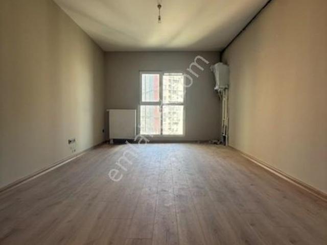 Ödül İstanbul Sitesinde Havuz Manzaralı Kiralık Sıfır Daire