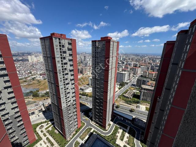 Ödül İstanbulda Yüksek Katta 2+1 Kiralık Daire | Tekce
