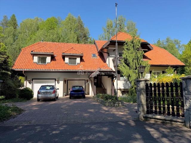Łodygowice, 330 m2