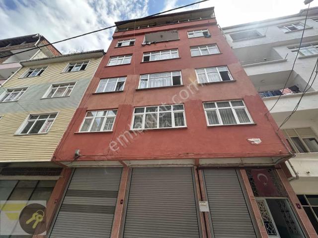 of Gayrimenkul* Fırsattt 4+1 140m2 1.kat Satılık Daire