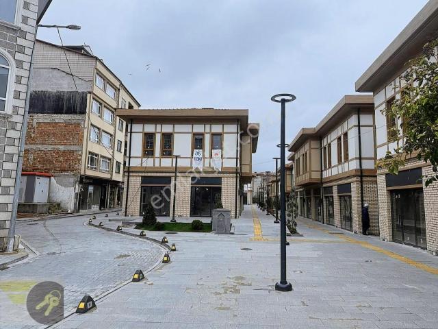 of Gayrimenkul* İlçe Merkezi Ön Çephe 63m2