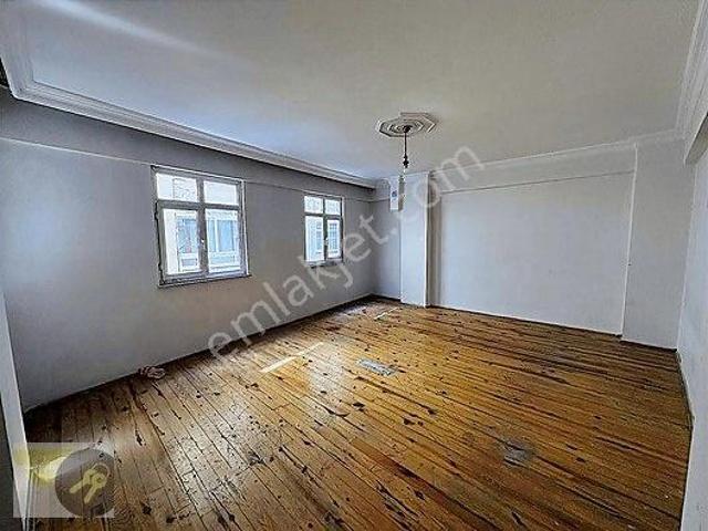 of Gayrimenkul* İlçe Merkezinde 3+1 130m2 Fırsat Daire