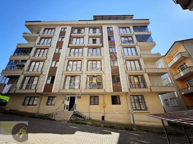 of Gayrimenkul* Merkez'de Satılık 3 Cepheli 4+1 185m2 Daire