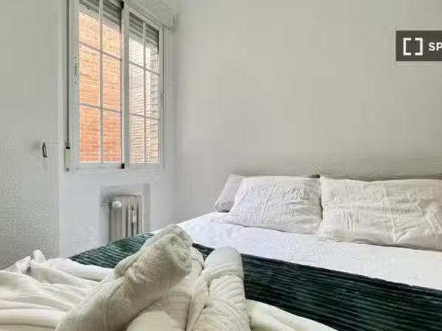 ¡Oferta! Alquiler de habitaciones en piso de 3 habitaciones en.