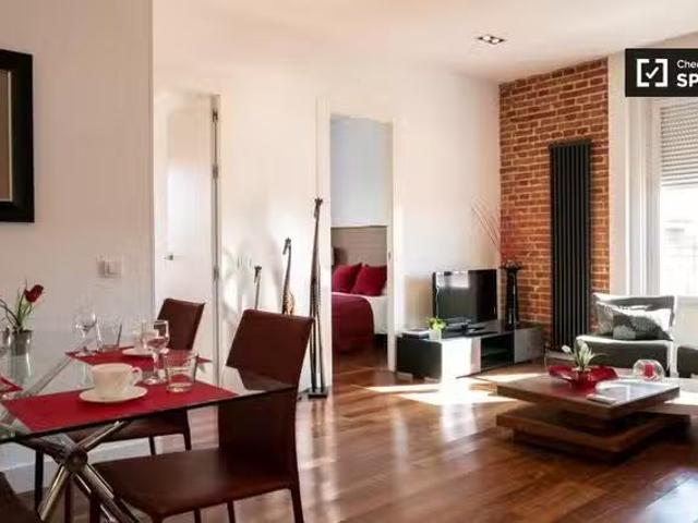 ¡Recién llegado! Apartamento de 3 dormitorios en alquiler en M.