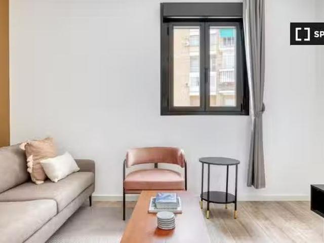 Bonito Apartamento de 2 dormitorios en alquiler en Trafalgar.
