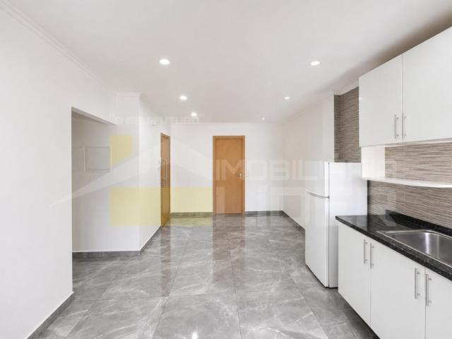 Oferta de Verão oferecemos a escritura Apartamento T2 remodelado na Aldeia do Gradil Enxara do Bispo