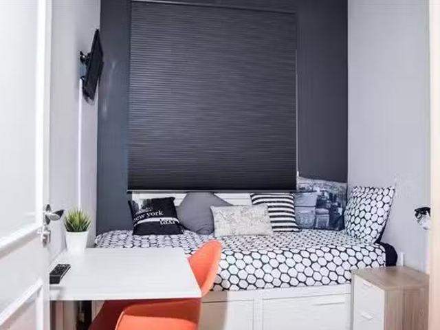 Encantador Habitación en 485 Carrer d'Aragó