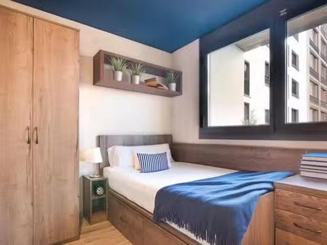 Encantador Habitación en 7, Poblados Marítimos, 46011 València.