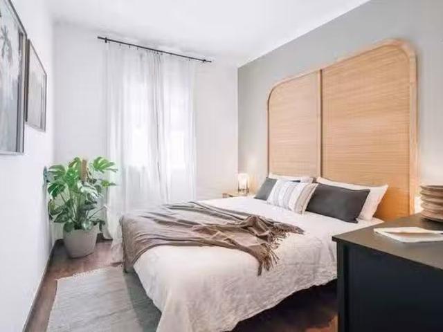 Encantador Habitación en 155, L'Eixample, 08036 Barcelona, Spain