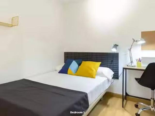 Bonito Habitación en 28036 Madrid, Spain