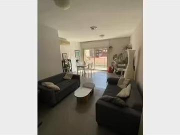¡Recién llegado! Habitación en 289 Carrer de la Independència