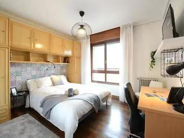 Acogedor Habitación en Amadeo Deprit Kalea, Iturrialde