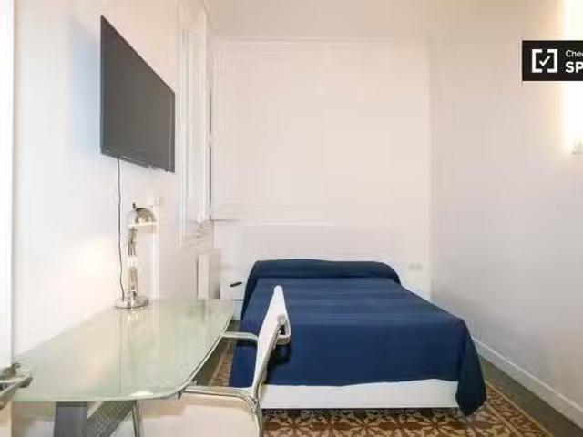 Encantador Habitación en apartamento de 4 dormitorios en Eixam.