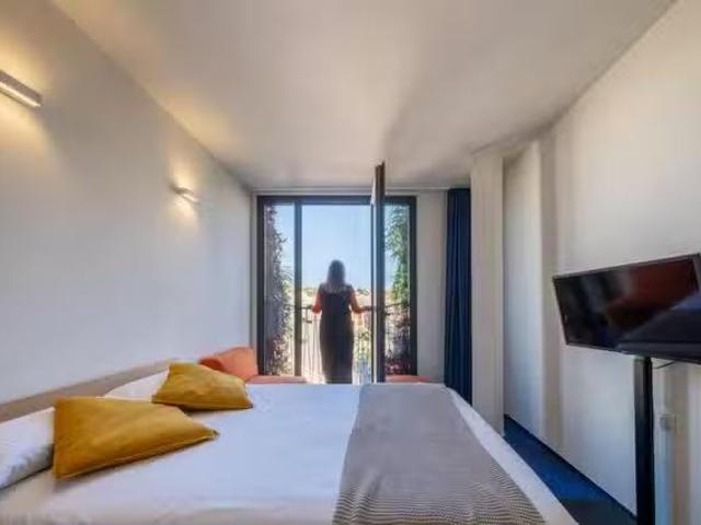 ¡Recién llegado! Habitación en Avenida Alfonso X el Sabio, Cen.