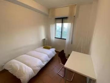 Único Habitación en Avenida del Manzanares, San Isidro