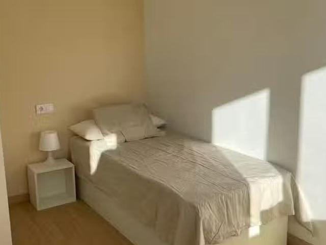 Único Habitación en Avinguda de Tudela