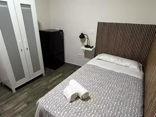 Acogedor Habitación en Calle Tarifa